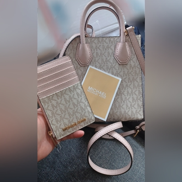 Set for Both: MK Mercer, Leather Crossbody Bag AND the Jet Set Wallet - Picture 2 of 11